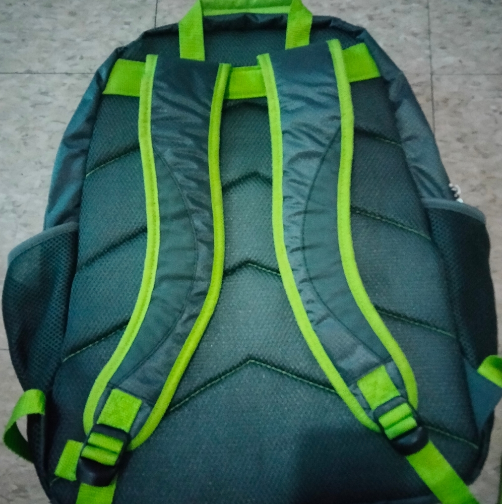 Backpack - Picture 2 of 6